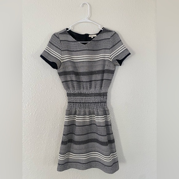 Maje striped Ricka jacquard black and white sheath mini dress w/cuffed sleeves - Picture 2 of 5